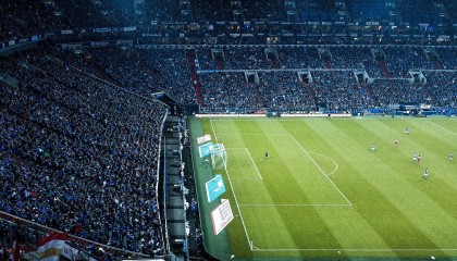 开云入口-VAR判罚争议再起，热刺vs武磊比赛中点球判罚引爆讨论